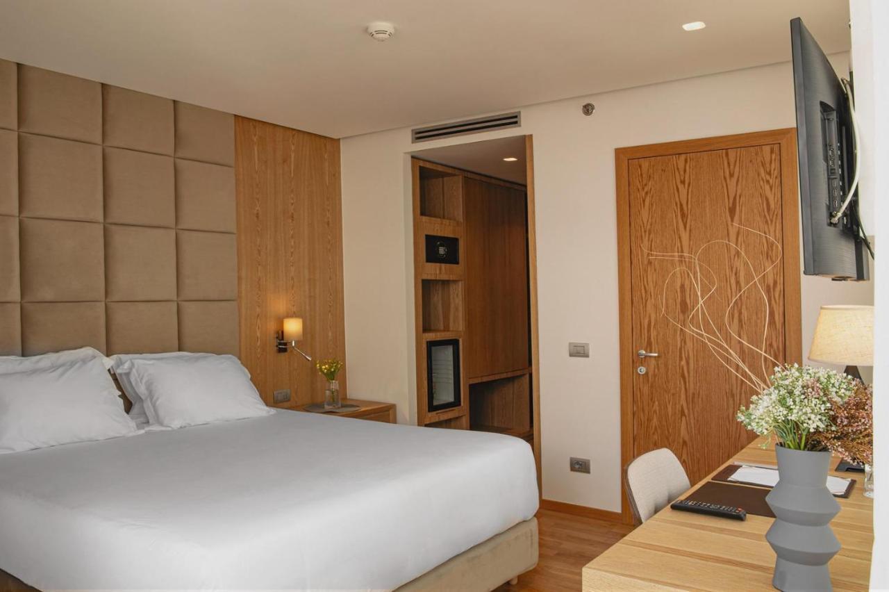 Amare Hotel Shëngjin Buitenkant foto