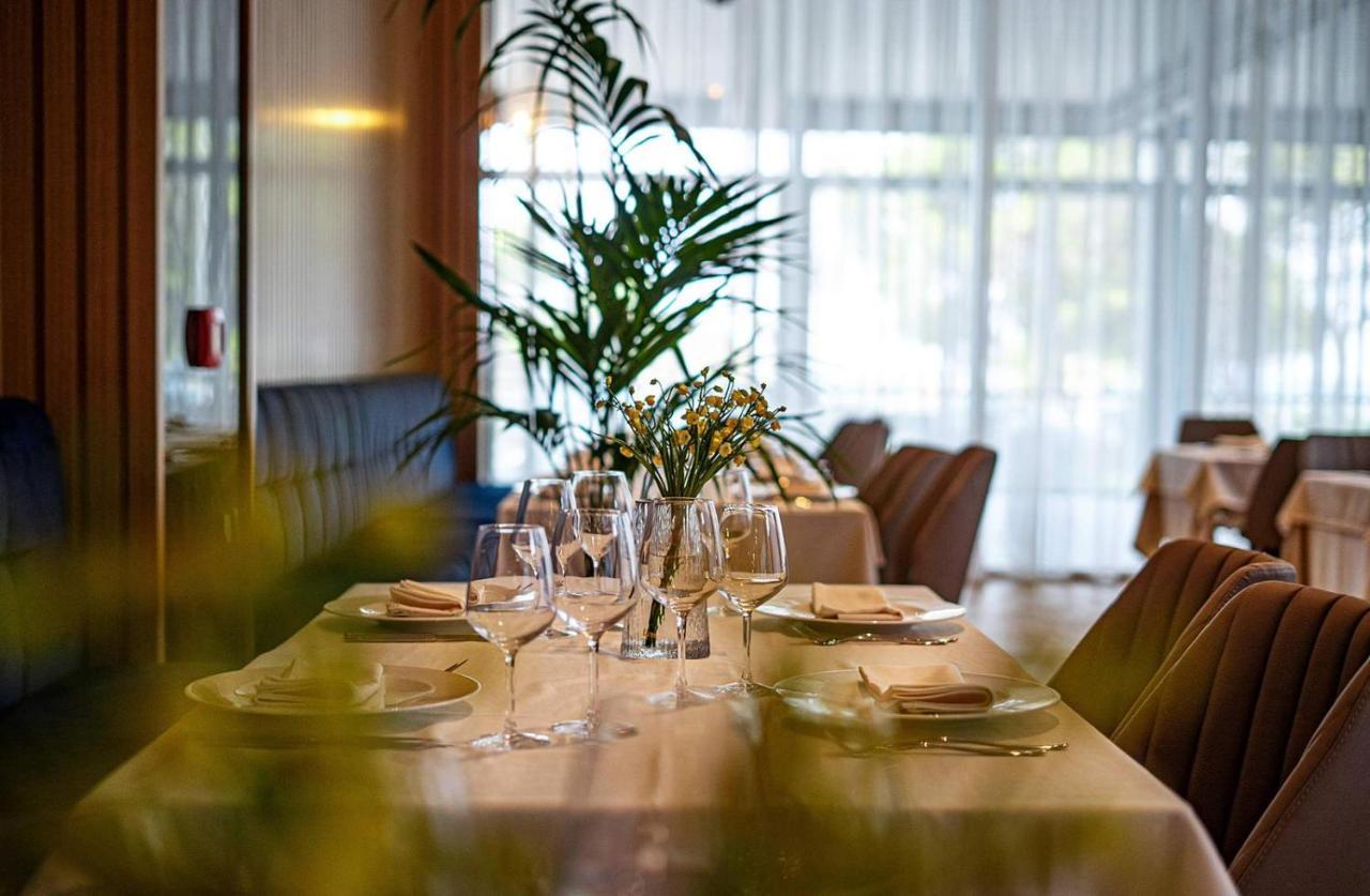 Amare Hotel Shëngjin Buitenkant foto